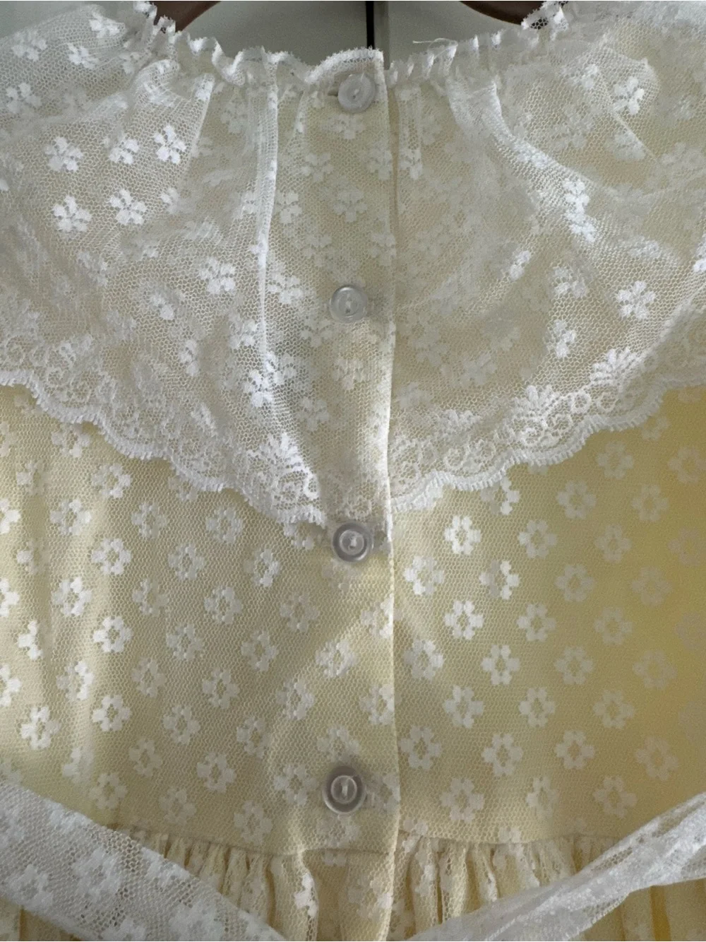 Vintage Golden Age Girls Size 6 Yellow White Floral Lace pageant dress